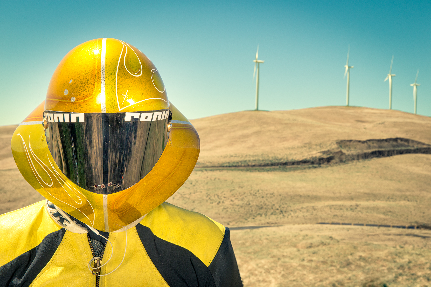 maryhill_yellow_helmet